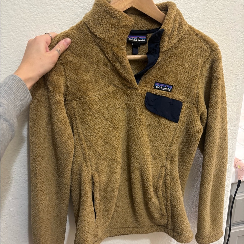 Women’s Patagonia half zip